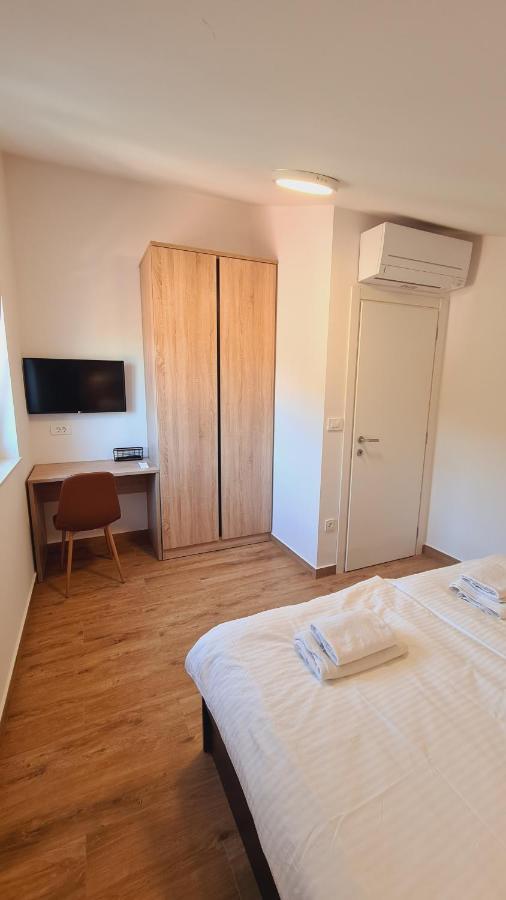Apartments Nina راب المظهر الخارجي الصورة