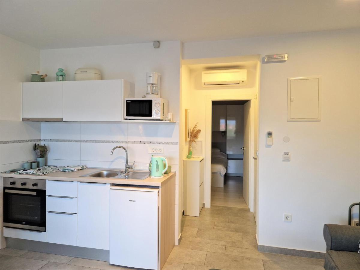 Apartments Nina راب المظهر الخارجي الصورة