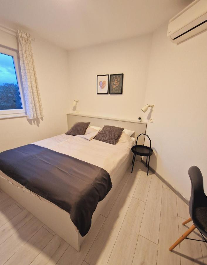 Apartments Nina راب المظهر الخارجي الصورة