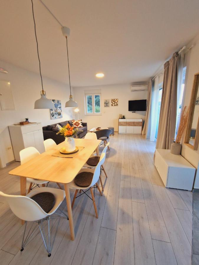 Apartments Nina راب المظهر الخارجي الصورة
